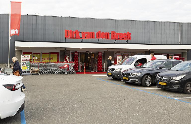 Vernieuwde Dirk Apeldoorn Kanaal Noord weer open na verbouwing