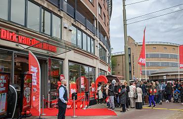 Nieuwe Dirk supermarkt in het voormalig Rock Palace te Den Haag