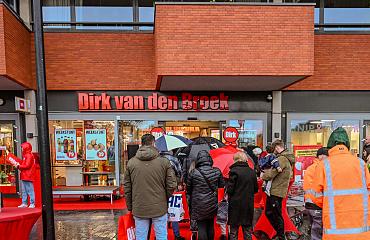 Vernieuwde Dirk Hendrik-Ido-Ambacht feestelijk heropend